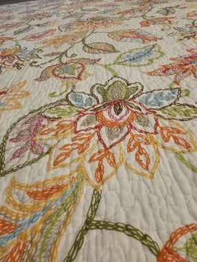 Floral Quilted Throw Blanket - Multicolor